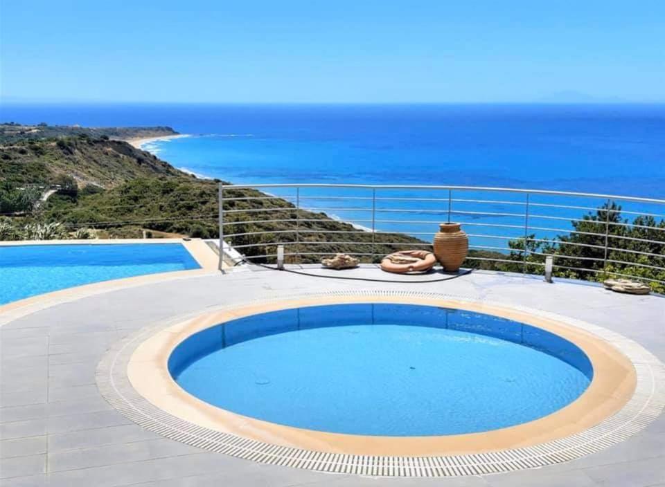 Kaminia Blu Villa Ratzaklíon Buitenkant foto